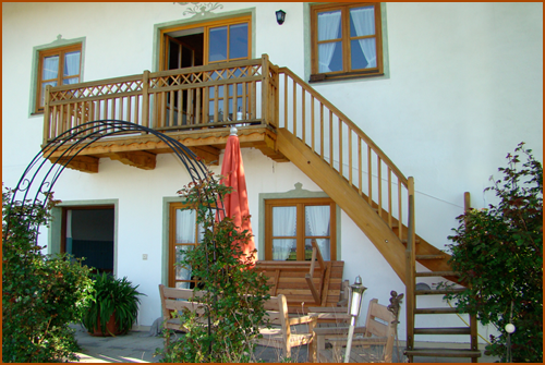 Balkon mit Außentreppe