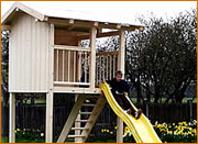 Kinderspielzeug - Kletterhaus
