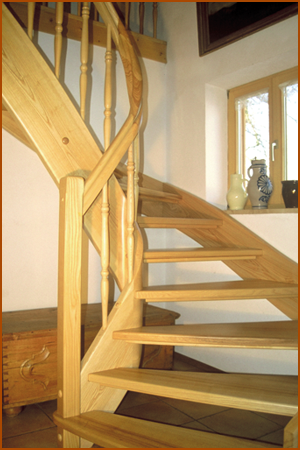 Wangentreppe mit Kinderschutzleiste